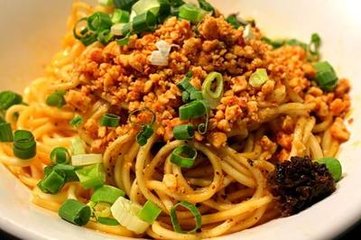 陜西面食好吃的訣竅在這，油潑辣子做的好，面食咋做都好吃！