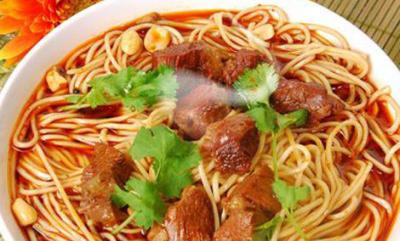 每日早餐食譜 家常牛肉面，健康美味！