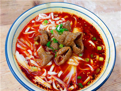成都學重慶小面技能訓練多少錢？特色美食小吃訓練